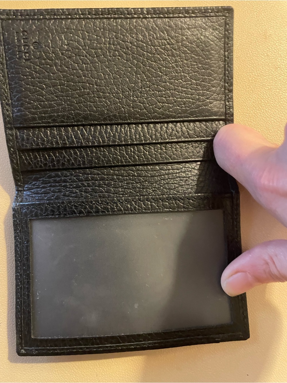 Gucci Black Pebbled Leather Card Holder with Gold Logo Script - Picture 3 of 3